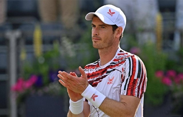 赛季中超出 赛季中超出